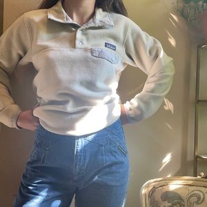 Patagonia white/ cream synchilla pullover size S